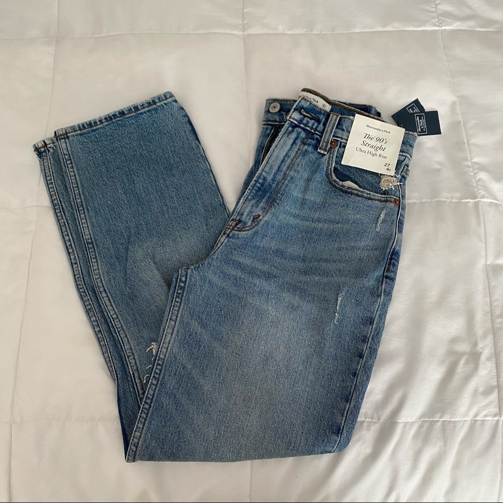 ABERCROMBIE 90s High Rise Straight Jean